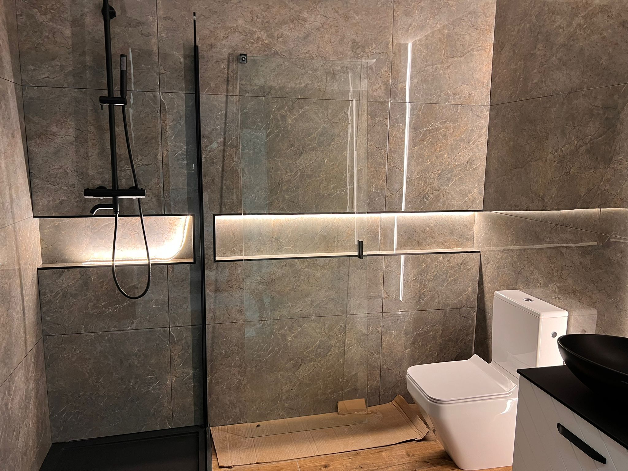 Hexaclean Solutions Story​ image of clean bathroom