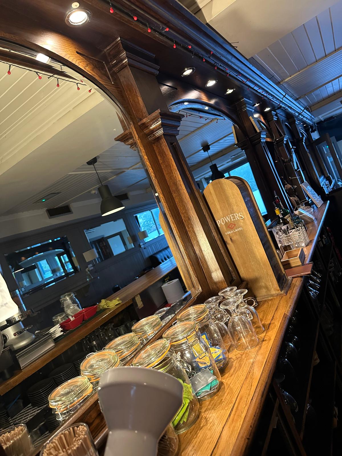 Restaurant-bar-cleaning