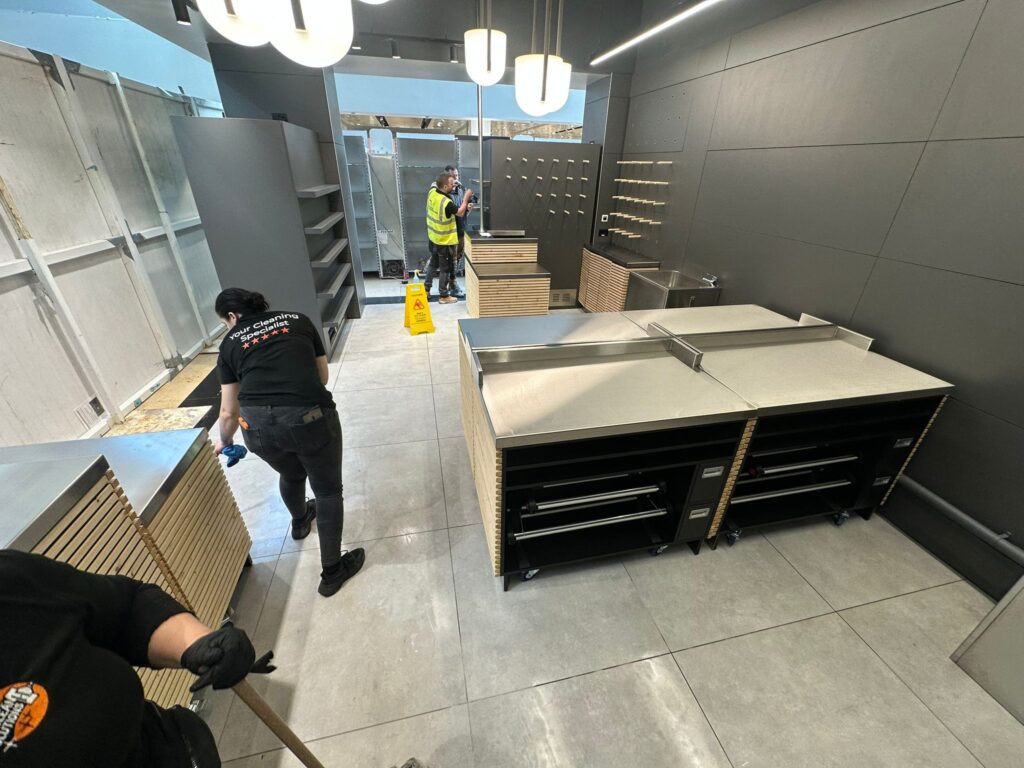 Professional snag cleaning after construction, removing dust, residue and defects to prepare the site for inspection and handover