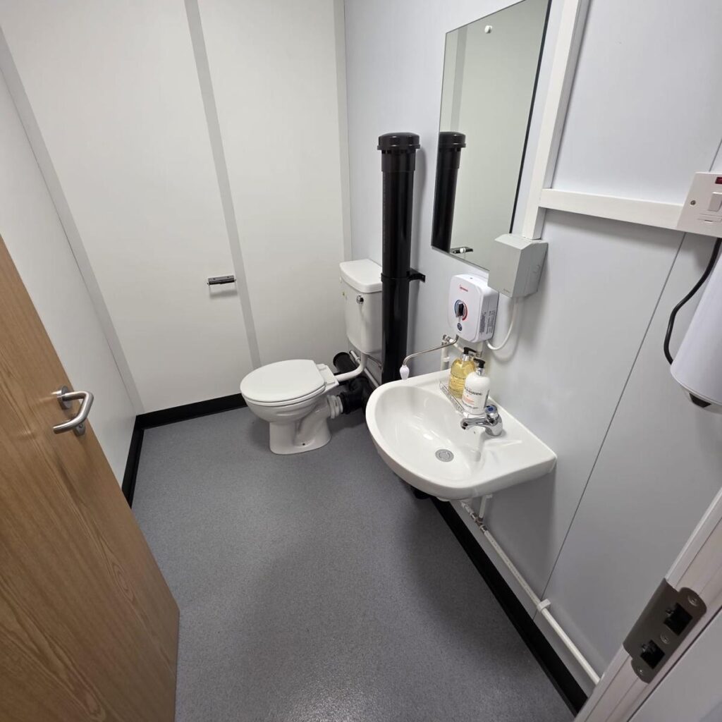 Construction site toilet and office cleaning maintenance in Dublin, hygienic washroom and work areas professionally serviced