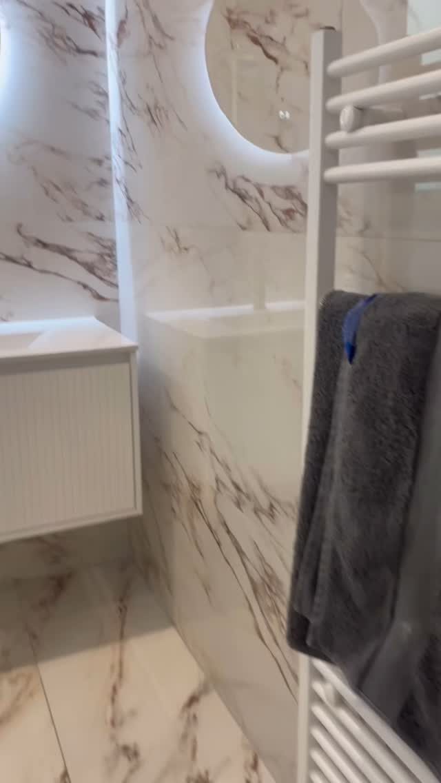 Instagram post from hexa.cleansolutions. This post is in position 1.