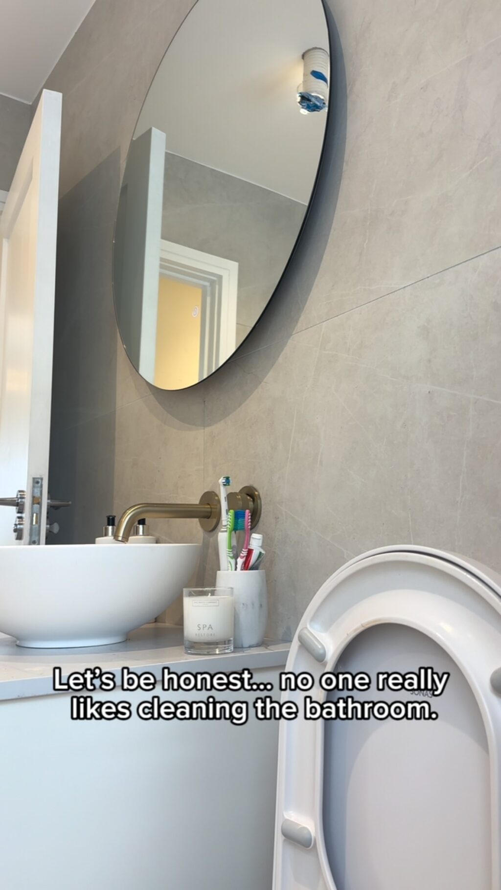 Instagram post from hexa.cleansolutions. This post is in position 2.