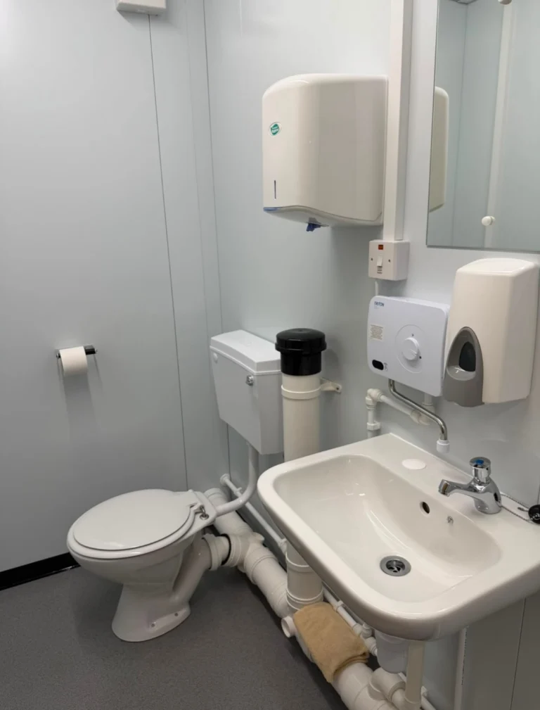 Instagram post from hexa.cleansolutions. This post is in position 1.